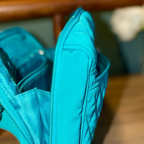 Vera Bradley Teal Quilted Belt Bag Crossbody Fanny Pack Adjustable Strap - Picture 8 of 12